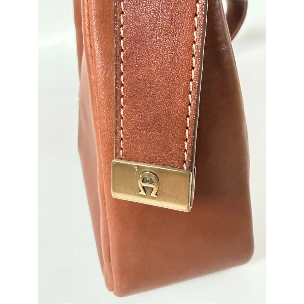 Etienne Aigner Tan Leather Small Shoulder Bag Hobo Adjustable Strap Classic Prep